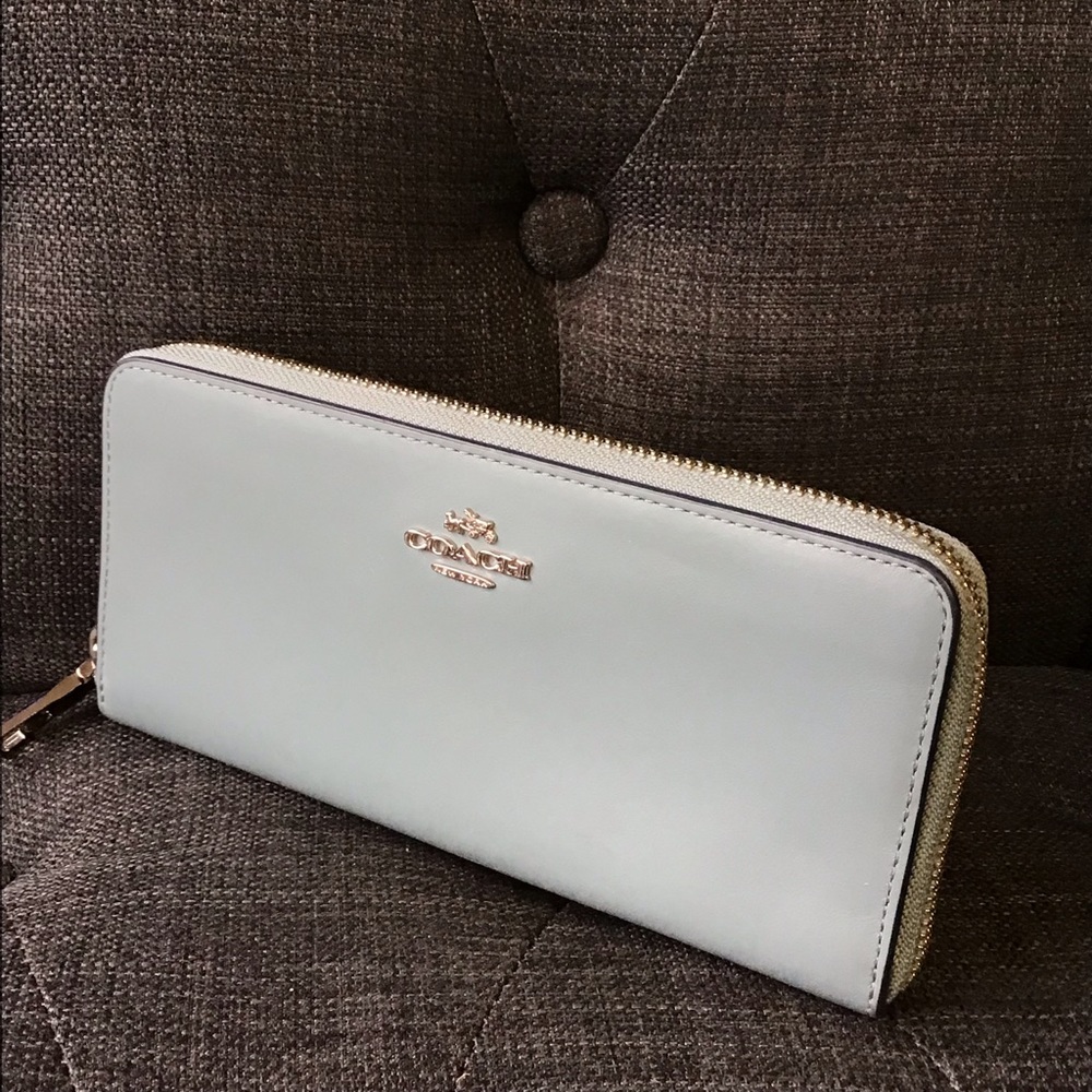 Sleight Blue Coach Leather  Accordion Wallet